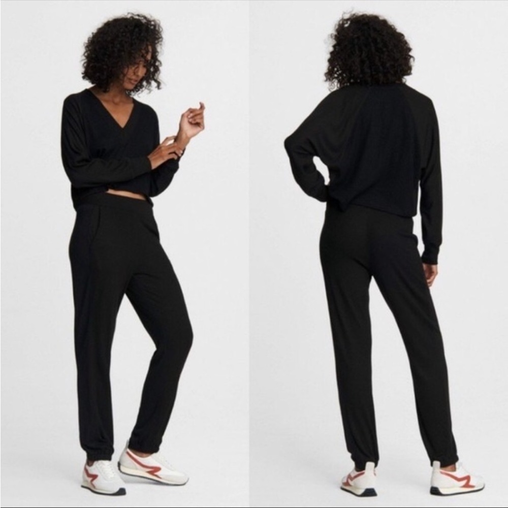 NWT Rag & Bone The Knit Jersey Pant In Black. Retail $175.  Size: XXS (stretchy)